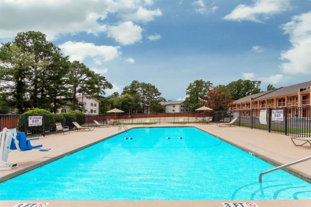 Days Inn by Wyndham Columbia Image 31